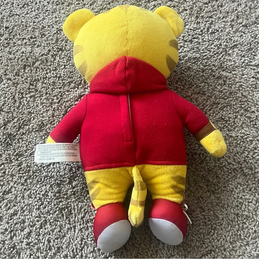 Daniel Tiger Talking Plush - Picture 2 of 2